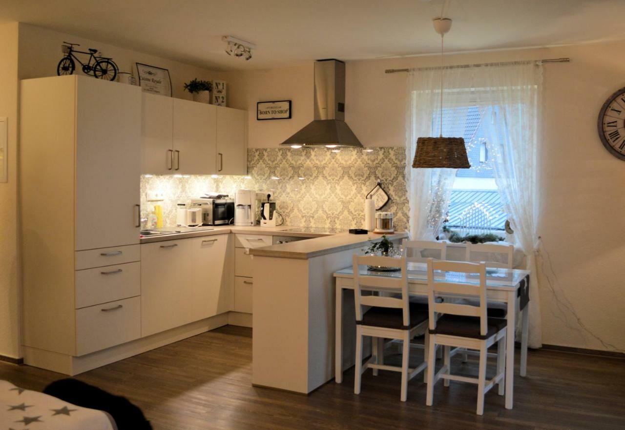 Ferienwohnung Nitsche บาด ลาสเฟอ ภายนอก รูปภาพ
