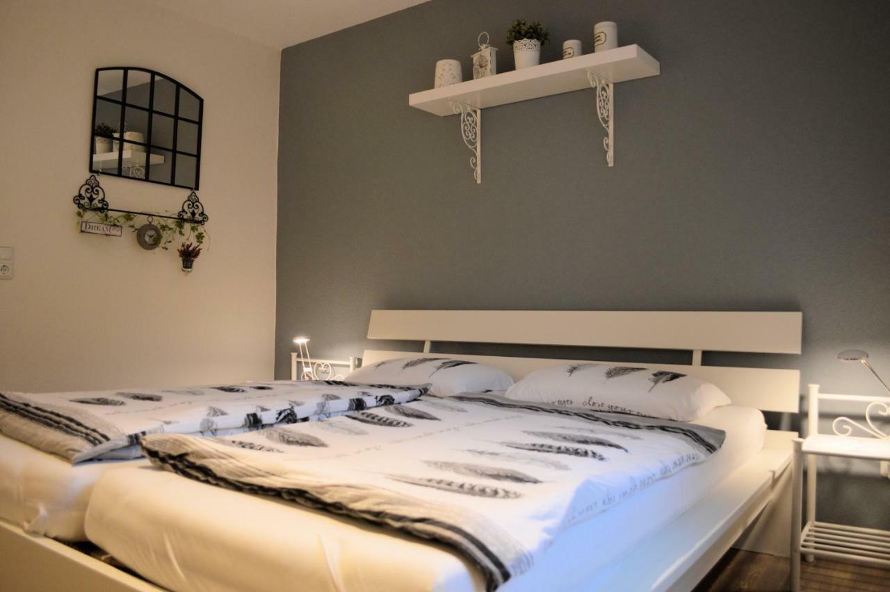 Ferienwohnung Nitsche บาด ลาสเฟอ ภายนอก รูปภาพ