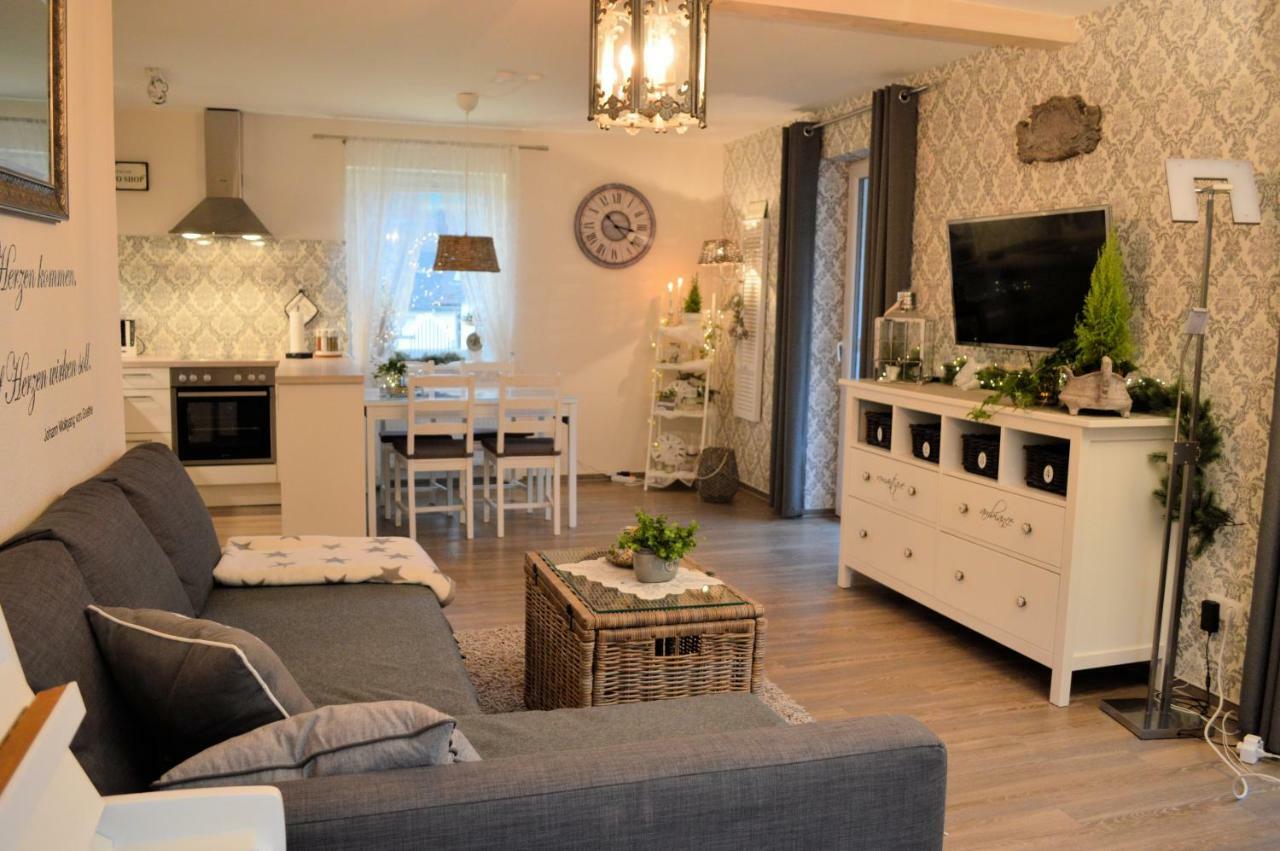 Ferienwohnung Nitsche บาด ลาสเฟอ ภายนอก รูปภาพ